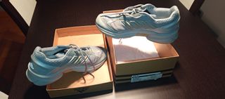 Zapatillas Adidas Iridum Gris y Doradas