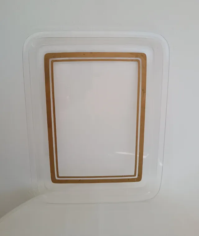 Bandeja Metacrilato Rectangular con detalle dorado