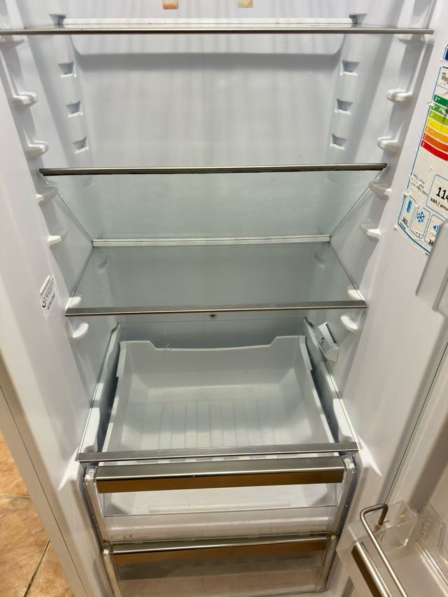 Nevera Whirlpool Blanca