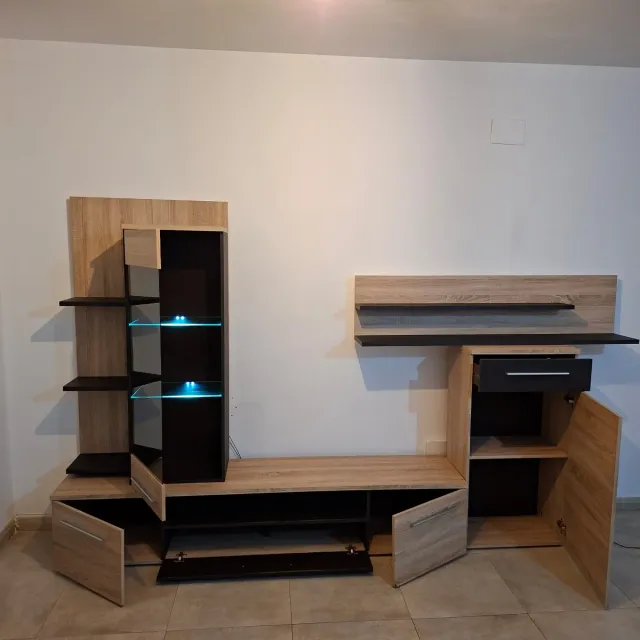 Mueble salón comedor con vitrina y luces LED