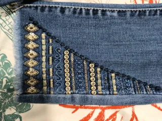 Pantalones vaqueros mujer azules con bordado