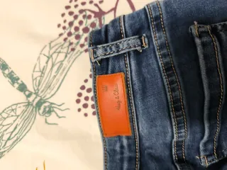 Pantalones vaqueros mujer azules con bordado