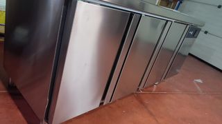 Mesa refrigerada o bajomostrador FAGOR 3 PUERTAS