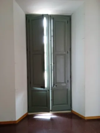 Puertas de madera antiguas (más de 100 años)