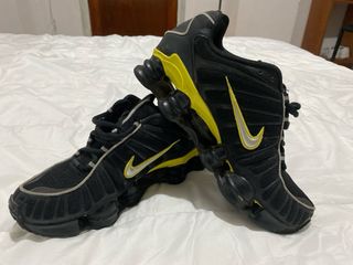 Zapatillas Nike Shox Negro y Amarillo