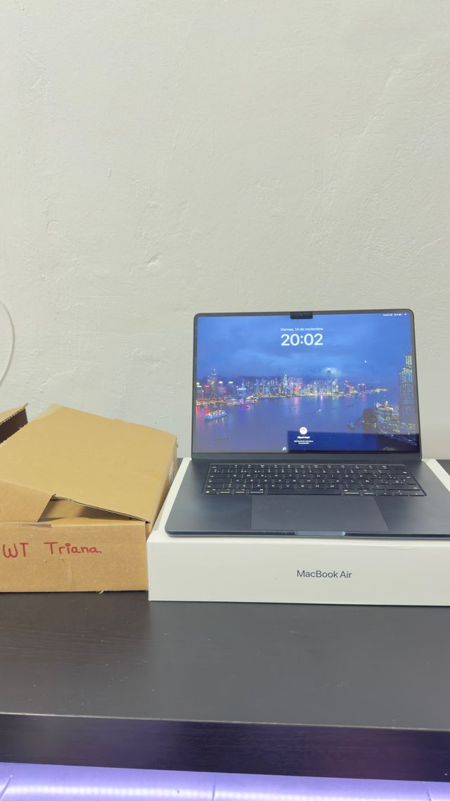 MacBook Air 15 M2 azul oscuro