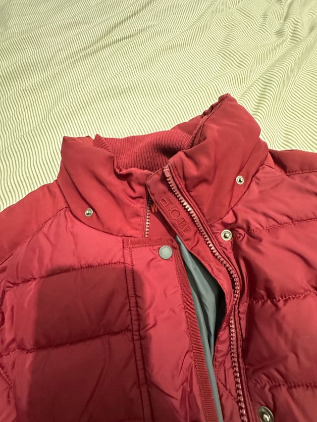 Abrigo acolchado rojo