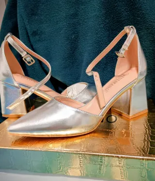 Zapatos Tulipano Plateados Talla 36 Mujer