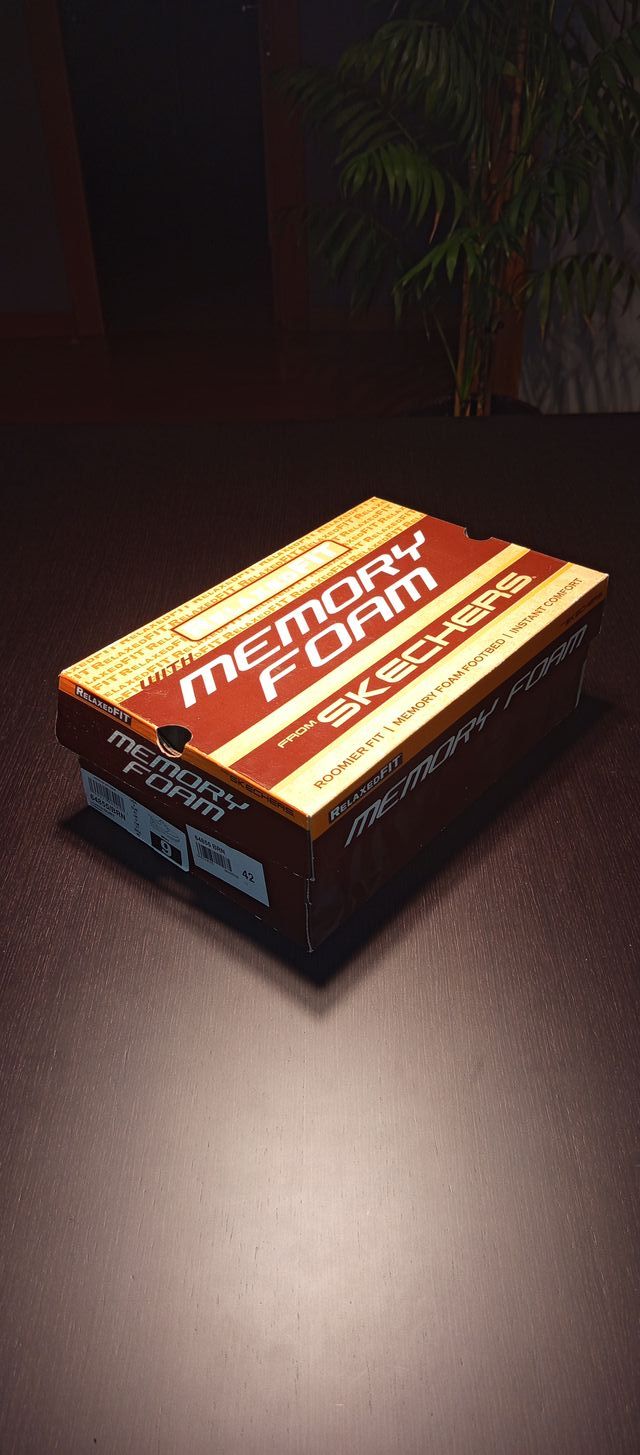 Zapatos piel Skechers Marrones. Talla 42