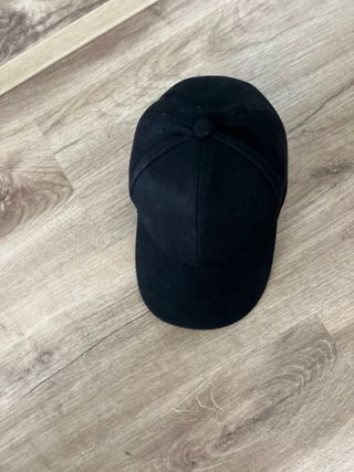 Gorra negra