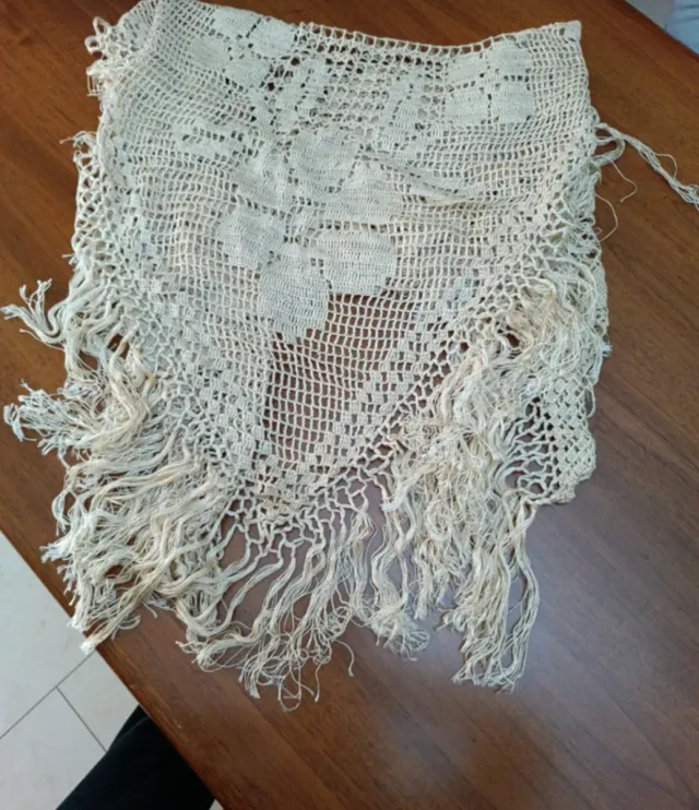 Scialle écrou vintage fatto a mano