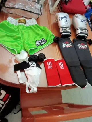 Equipo Muay Thai / Kick Boxing niño