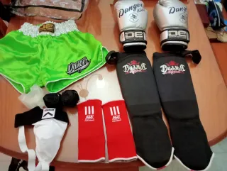 Equipo Muay Thai / Kick Boxing niño