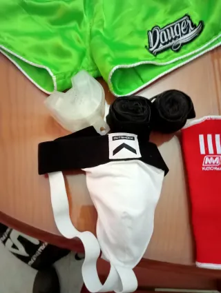 Equipo Muay Thai / Kick Boxing niño