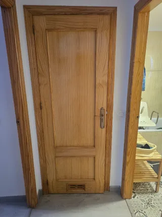Puertas de madera completas , 4 unidades