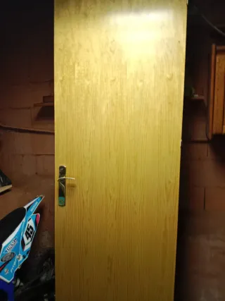 Puerta de paso madera clara maxisas las puertas