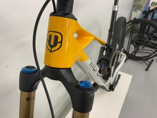 MONDRAKER RAZE CARBON RR SL KM0 BICI ENDURO TRAIL