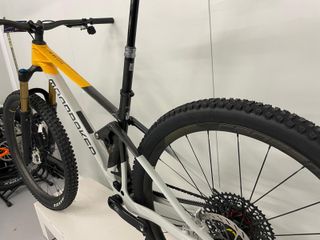 MONDRAKER RAZE CARBON RR SL KM0 BICI ENDURO TRAIL