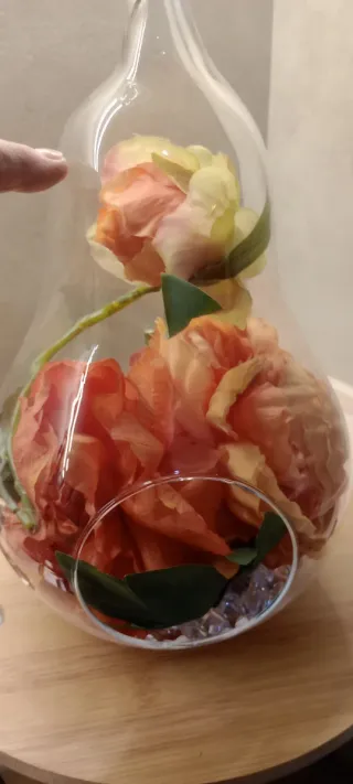 Vaso pera vetro con fiori artificiali