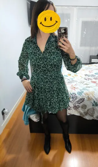 Vestido fluido ZARA verde estampado floral.vuelo