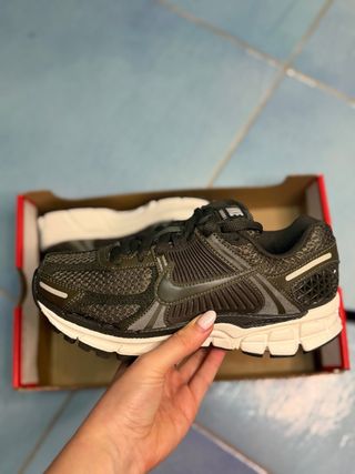 Nike Zoom Vomero 5 Scarpe da Ginnastica