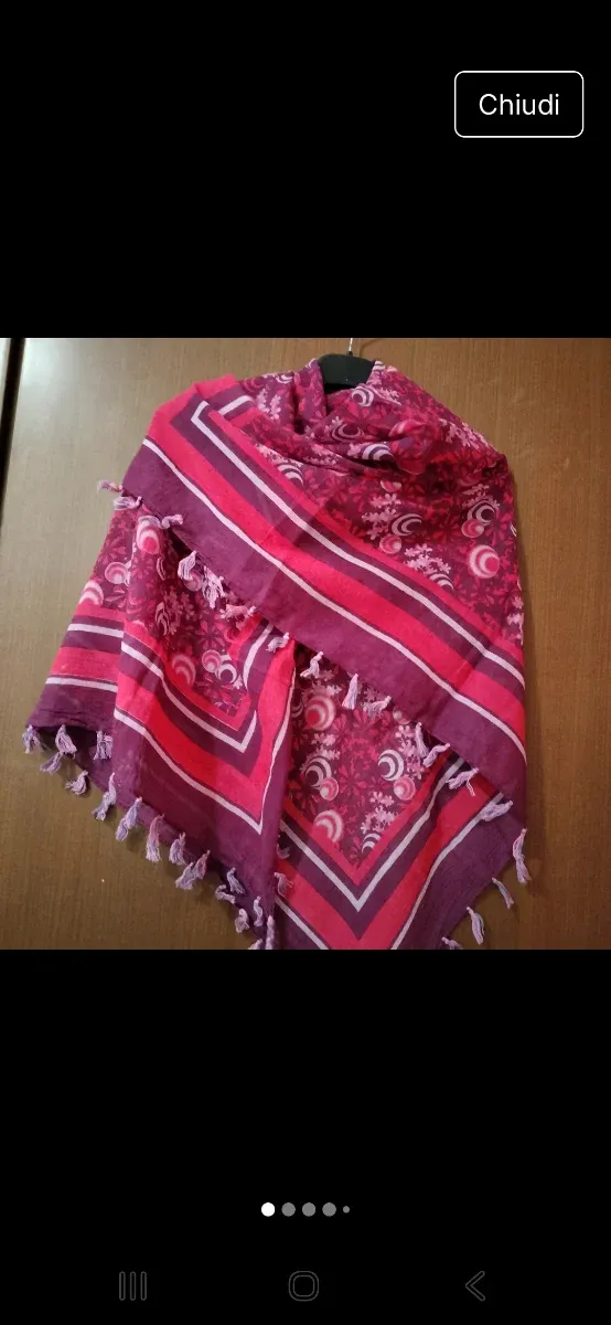 Sciarpa Zuiki con frange e fantasia