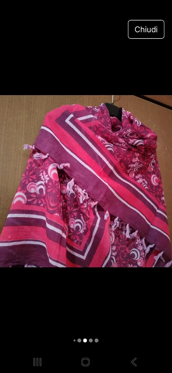 Sciarpa Zuiki con frange e fantasia