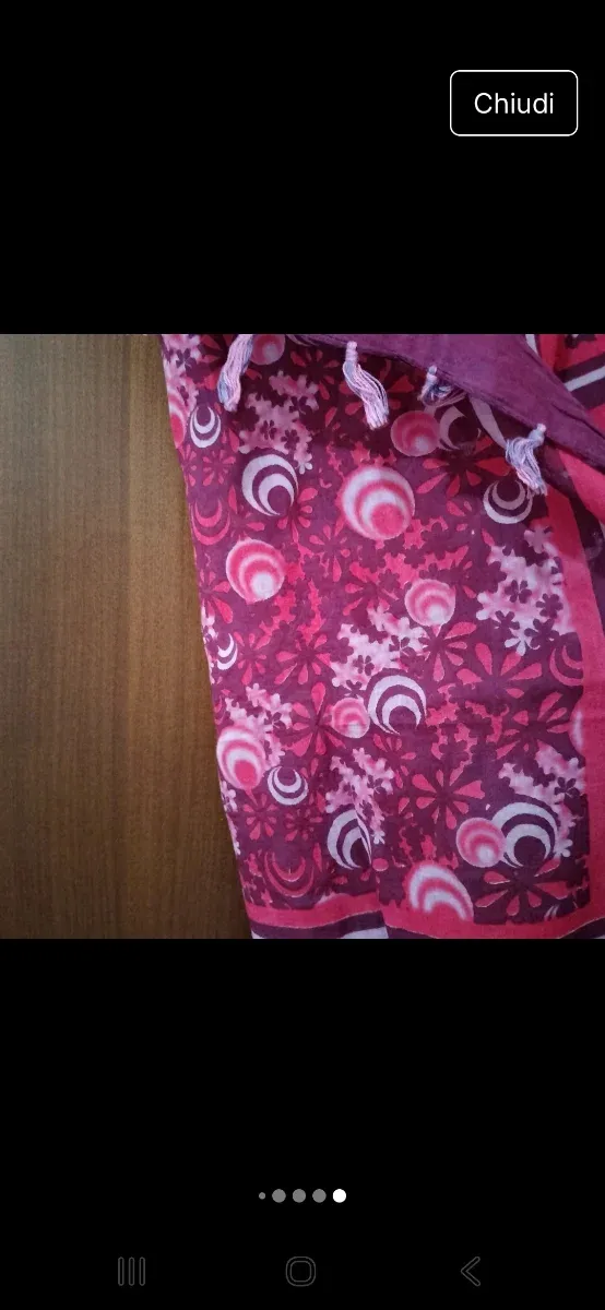 Sciarpa Zuiki con frange e fantasia