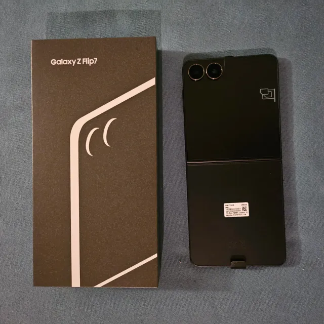 Samsung Galaxy Z Flip7 Negro