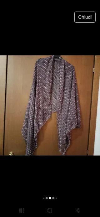 Sciarpa con fantasia floreale