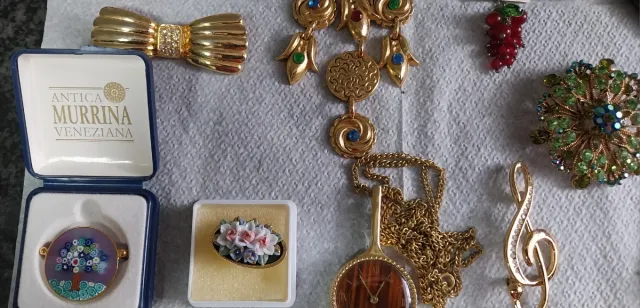 Lote Broches Variados