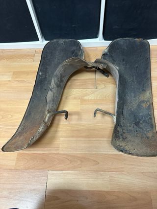 Perneras Derbi Cabeza de Hormiga