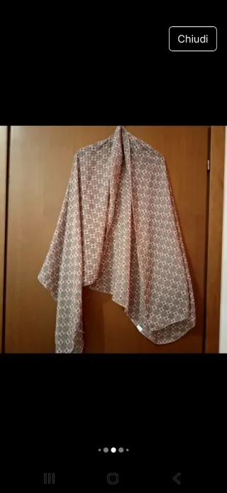 Sciarpa con fantasia floreale