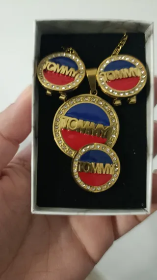 Conjunto Tommy Hilfiger Pendientes y Collar