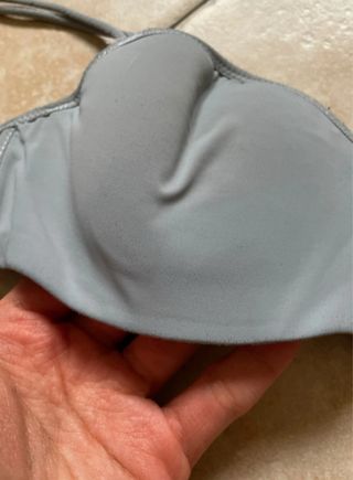 Reggiseno grigio con fiocco