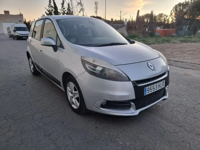 Renault Scenic 2012