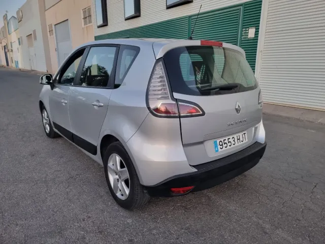 Renault Scenic 2012
