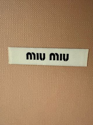 Busta e scatola Miu Miu