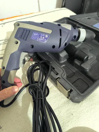 Taladro Percutor Carrefour 750W 220V. Completo.