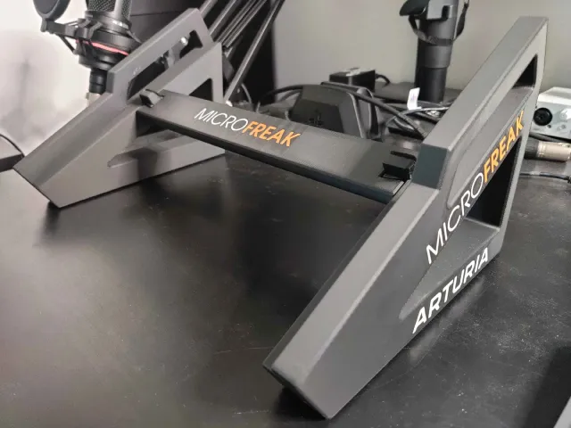 Soporte Arturia MicroFreak