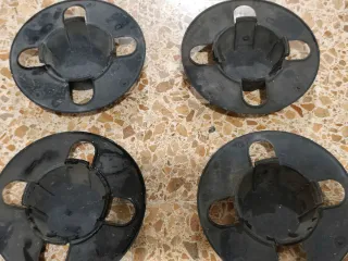Juego Tapacubos para llantas de hierro golf