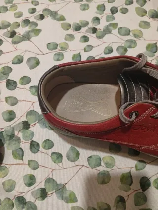 Zapatillas JOYA rojas y grises