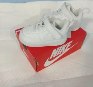 Tenis Nike Court Borough Blancos Talla 19.5