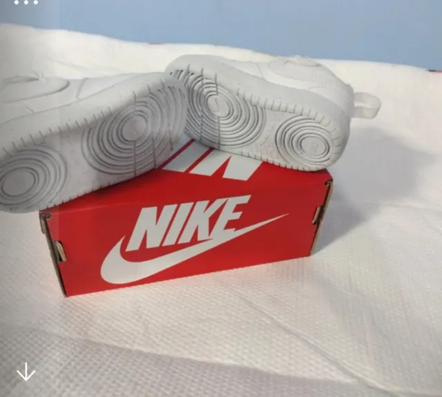 Tenis Nike Court Borough Blancos Talla 19.5