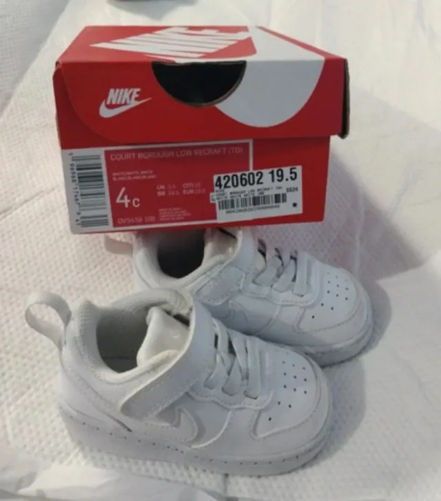 Tenis Nike Court Borough Blancos Talla 19.5