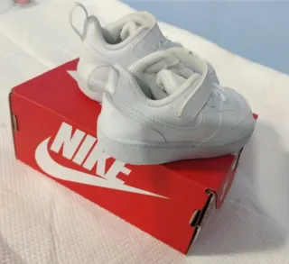 Tenis Nike Court Borough Blancos Talla 19.5