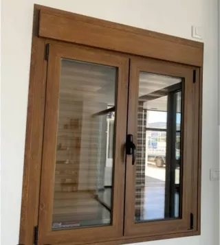 Lote ventanas aluminio marrón