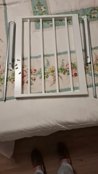 Appendiabiti in legno e metallo bianco/argento