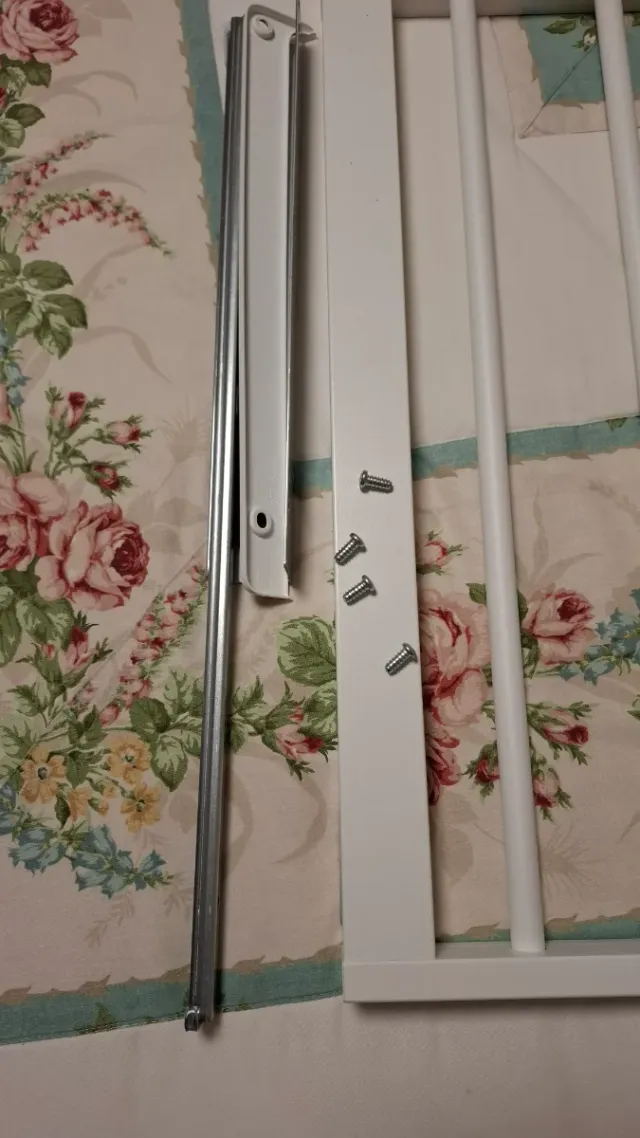 Appendiabiti in legno e metallo bianco/argento