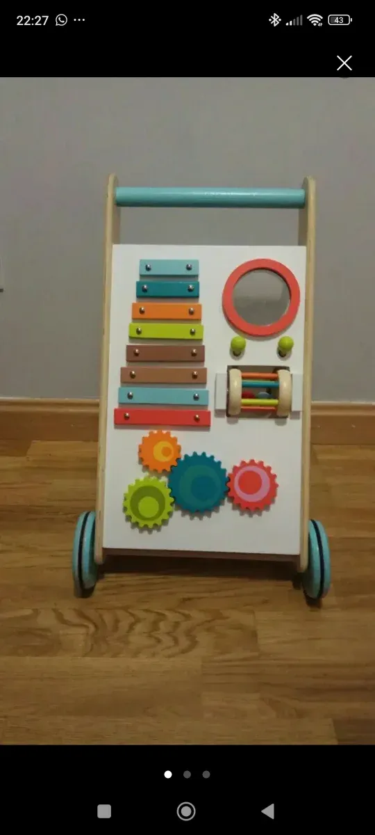 Andador de madera para bebés